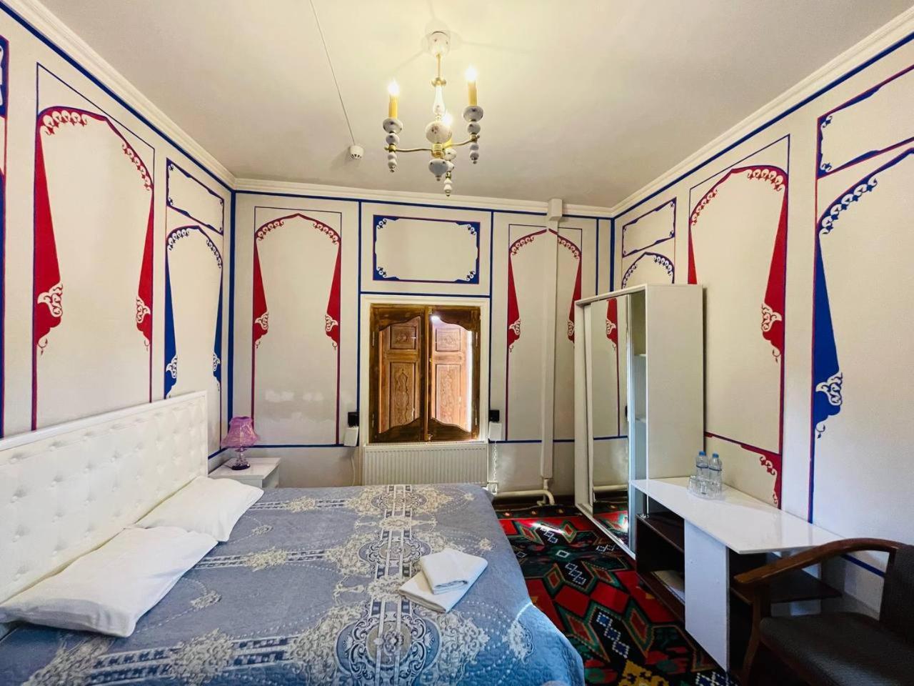 "Chor Minor" Hotel Unesco Heritage List 2 Minutes To Bukhara Old Town Square Official Partner Of The La Rosse Aroma Екстериор снимка