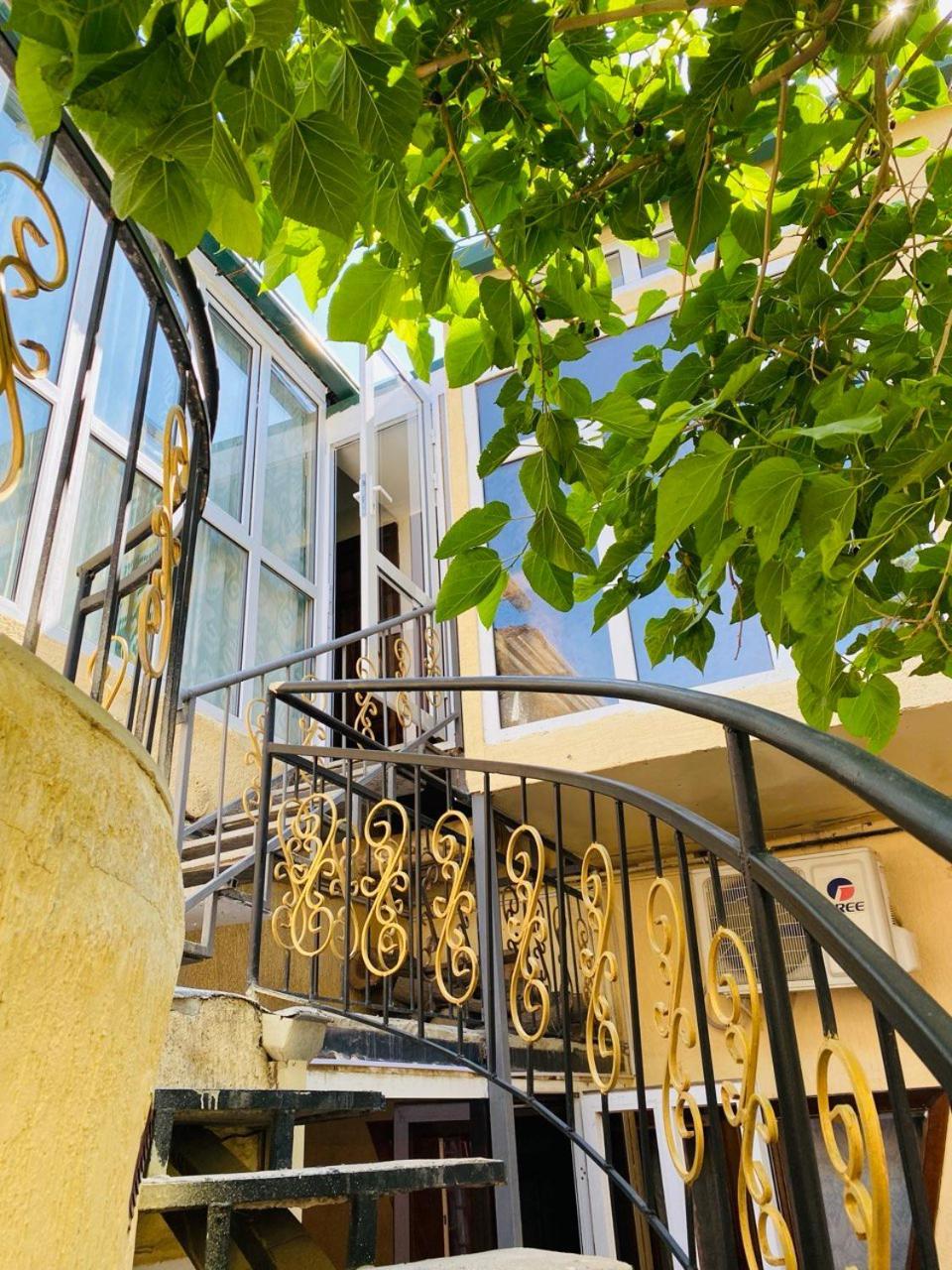 "Chor Minor" Hotel Unesco Heritage List 2 Minutes To Bukhara Old Town Square Official Partner Of The La Rosse Aroma Екстериор снимка