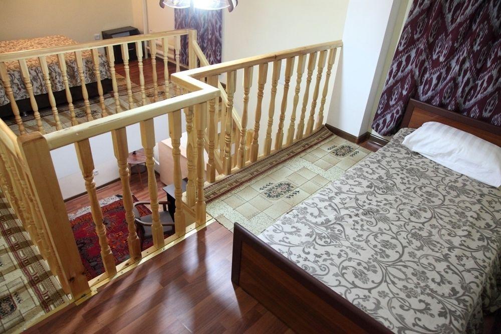 "Chor Minor" Hotel Unesco Heritage List 2 Minutes To Bukhara Old Town Square Official Partner Of The La Rosse Aroma Екстериор снимка
